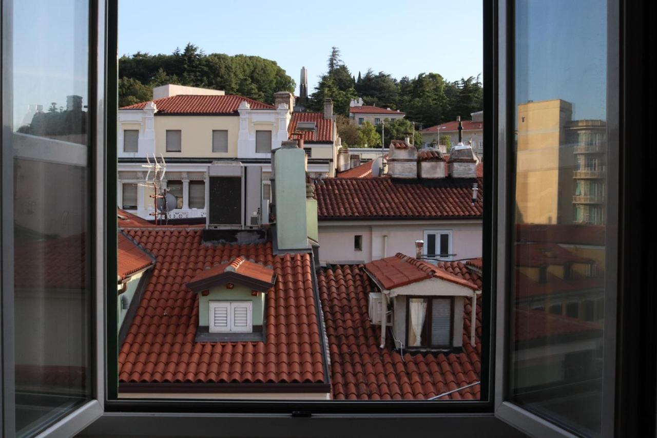 B&B Central Trieste Exteriör bild